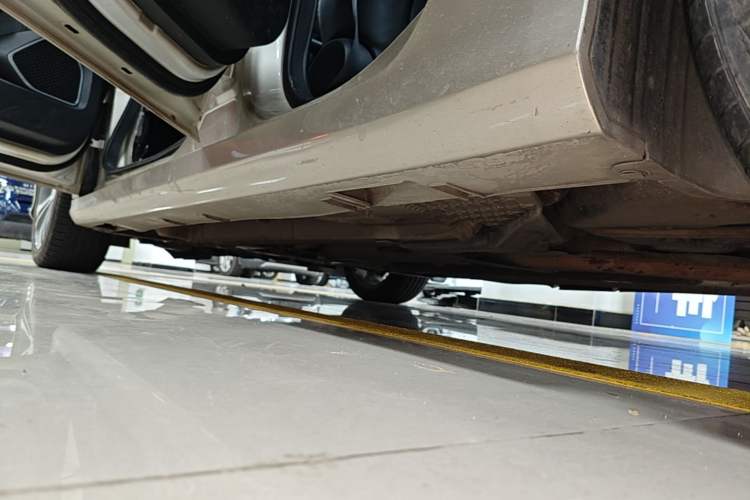 Used Geely Auto Binray 2018 14T CVT Binyi Edition Left Side Sill