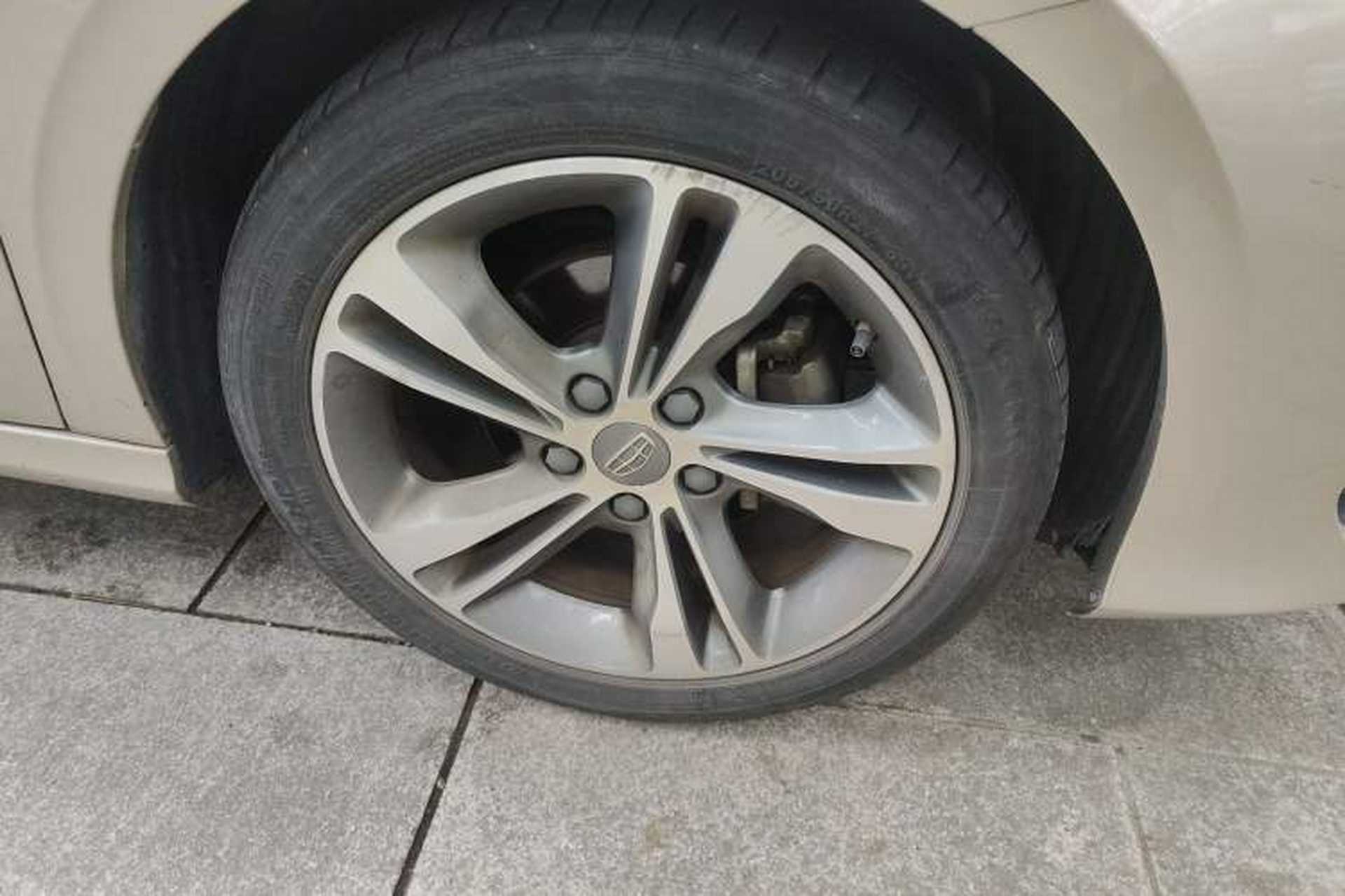 Used Geely Auto Binray 2018 14T CVT Binyi Edition Right Front Wheel Hub