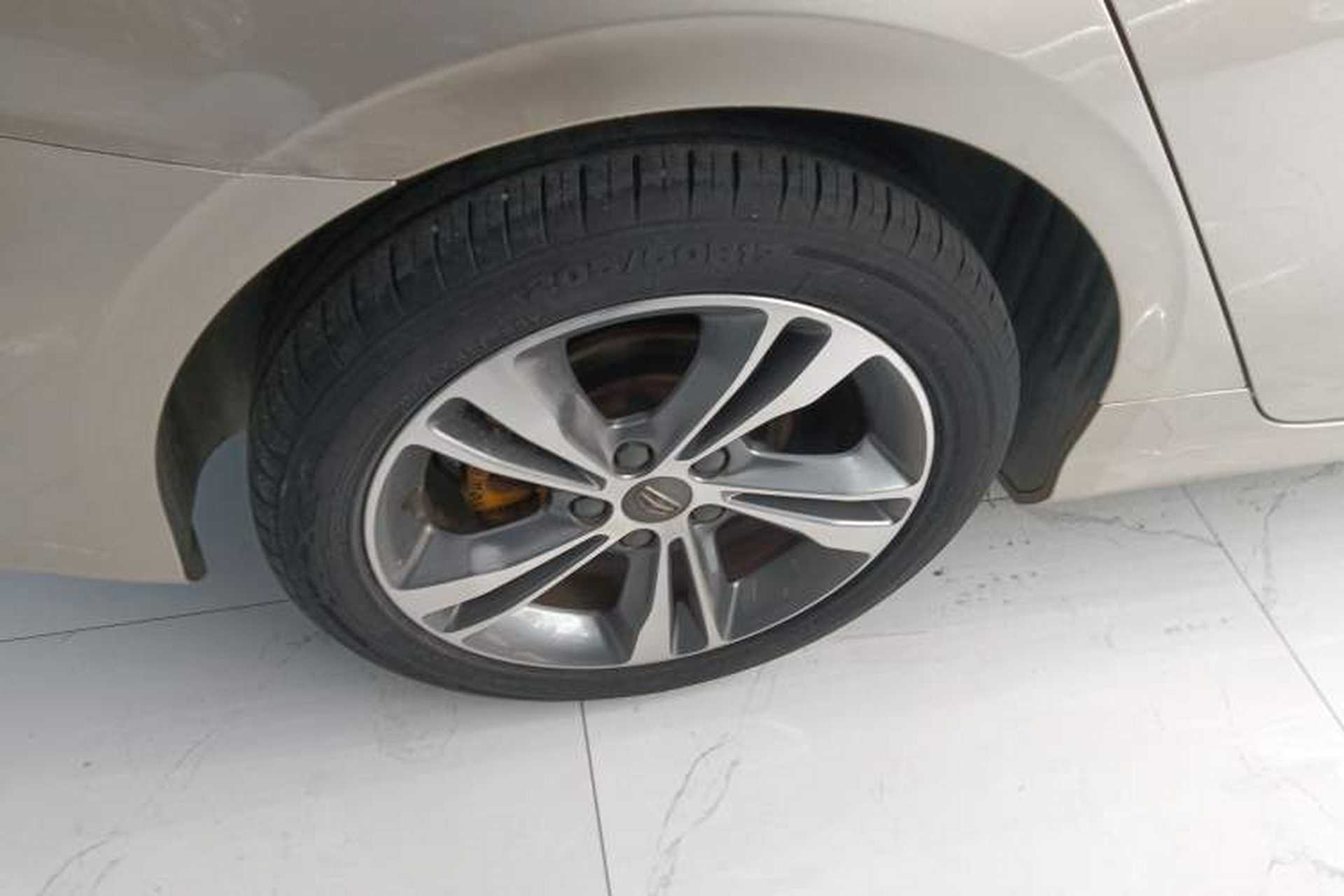 Used Geely Auto Binray 2018 14T CVT Binyi Edition Right Rear Wheel Hub