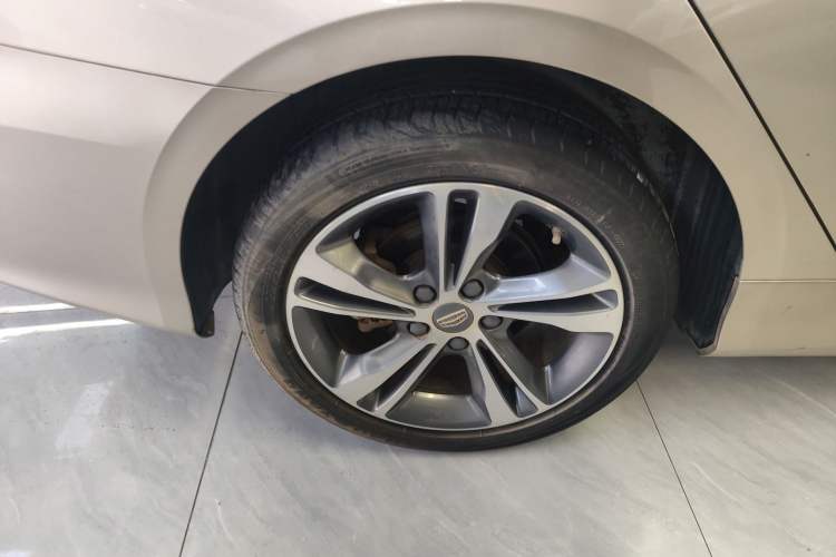 Used Geely Auto Binray 2018 14T CVT Binyi Edition Right Rear Wheel Hub