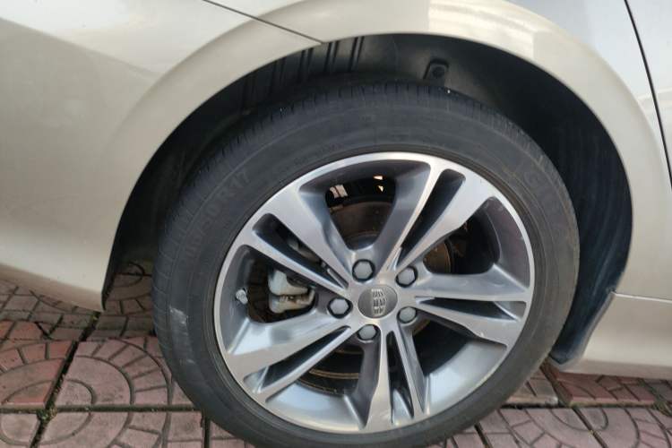 Used Geely Auto Binray 2018 14T CVT Binyi Edition Right Rear Wheel Hub