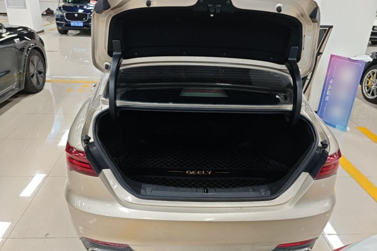 Used Geely Auto Binray 2018 14T CVT Binyi Edition Trunk