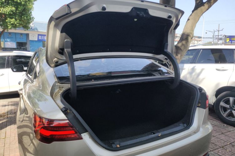 Used Geely Auto Binray 2018 14T CVT Binyi Edition Trunk