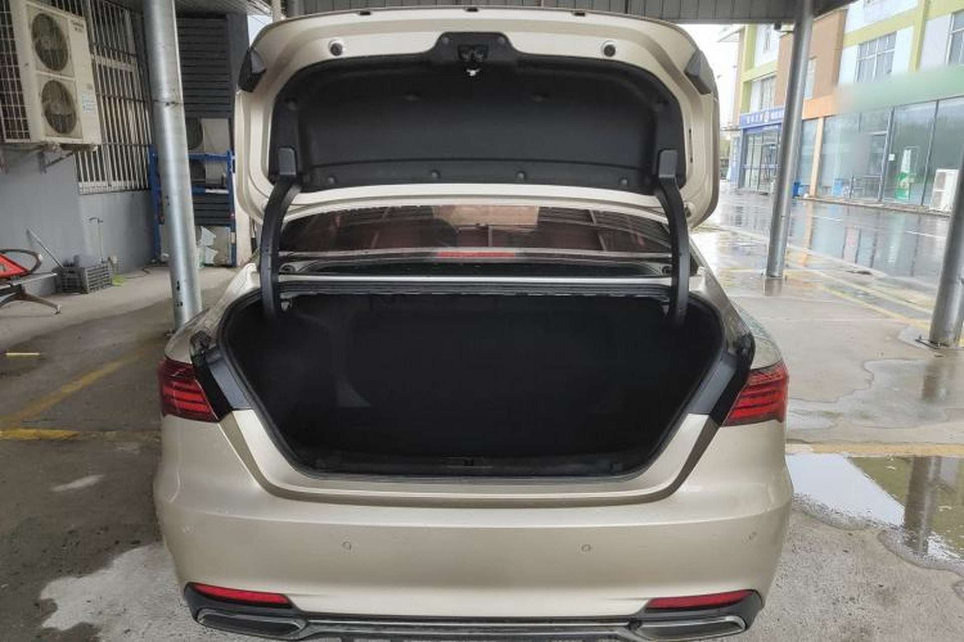 Used Geely Auto Binray 2018 14T CVT Binyi Edition Trunk