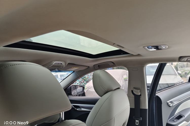 Used Geely Auto Binray 2018 14T CVT Binyi Edition Interior 4