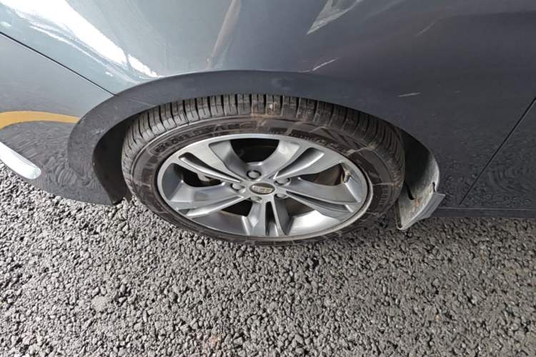 Used Geely Auto Binray 2018 14T CVT Binyi Edition Left Front Wheel Hub
