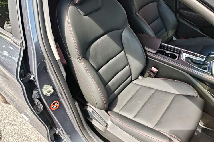 Used Geely Auto Binray 2018 14T CVT Binyi Edition Right Front Seat