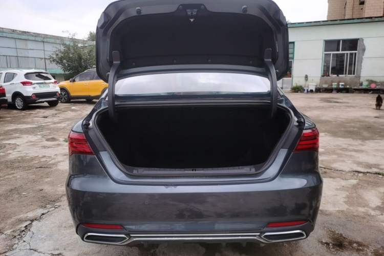 Used Geely Auto Binray 2018 14T CVT Binyi Edition Trunk