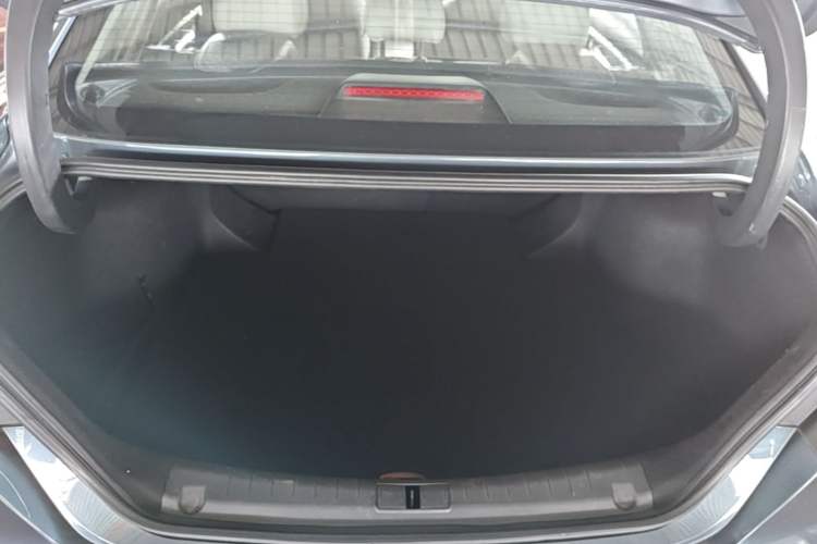 Used Geely Auto Binray 2018 14T CVT Binyi Edition Trunk