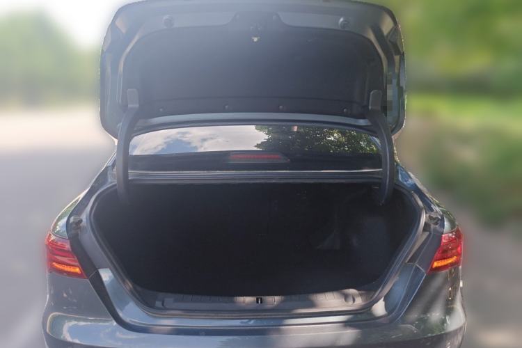 Used Geely Auto Binray 2018 14T CVT Binyi Edition Trunk