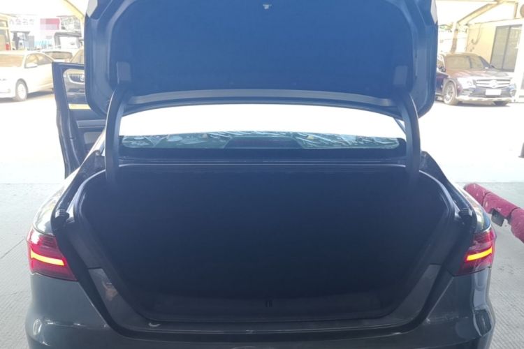 Used Geely Auto Binray 2018 14T CVT Binyi Edition Trunk