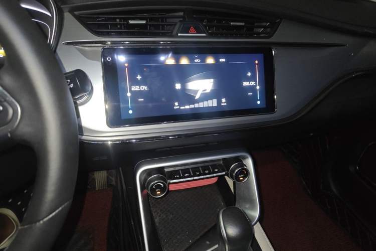 Used Geely Auto Binray 2018 14T CVT Binyi Edition Audio And AC Panel