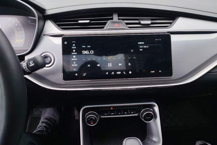 Used Geely Auto Binray 2018 14T CVT Binyi Edition Audio And AC Panel