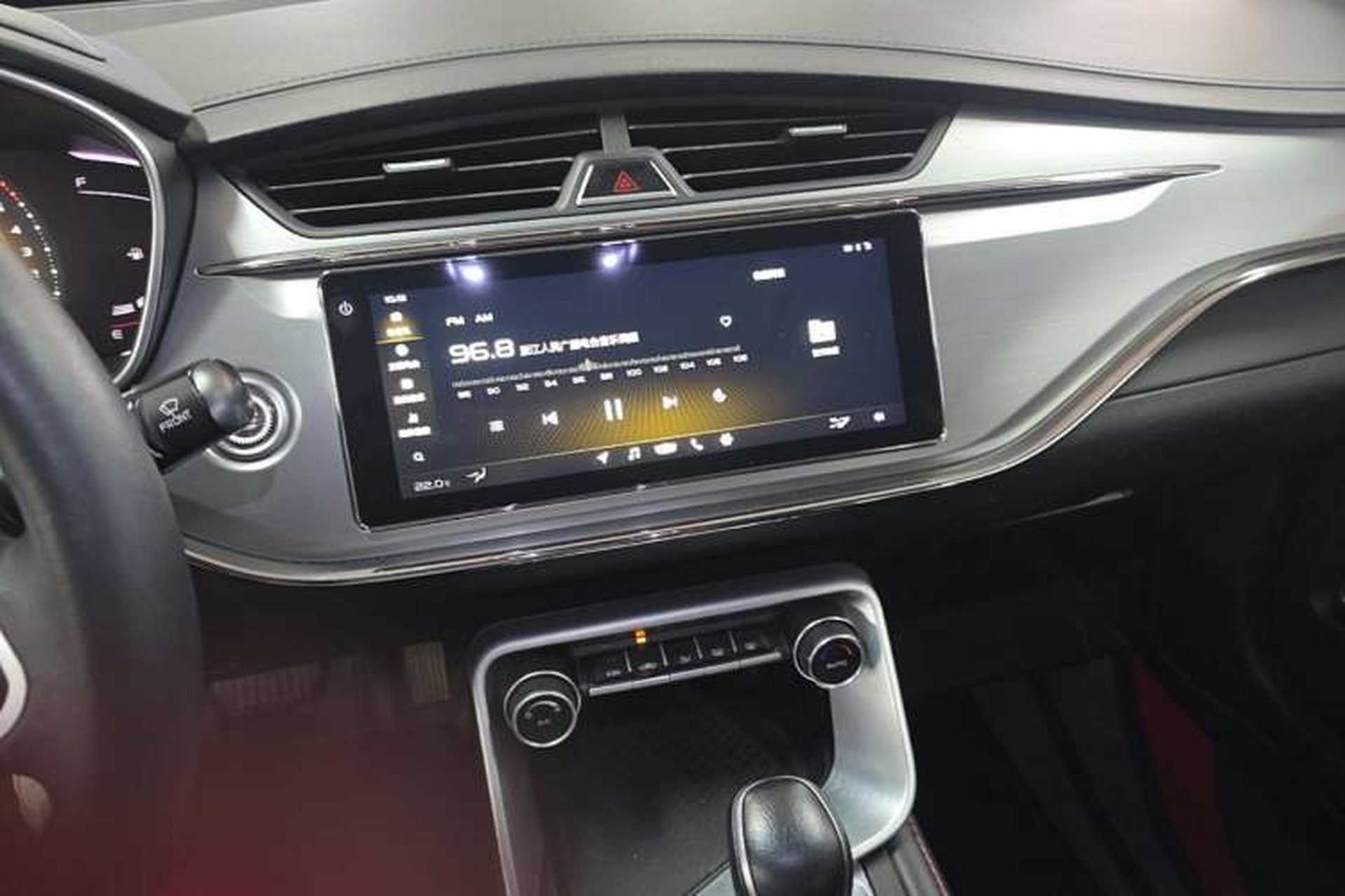 Used Geely Auto Binray 2018 14T CVT Binyi Edition Audio And AC Panel