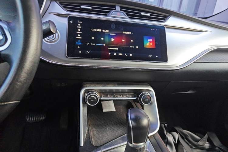 Used Geely Auto Binray 2018 14T CVT Binyi Edition Audio And AC Panel