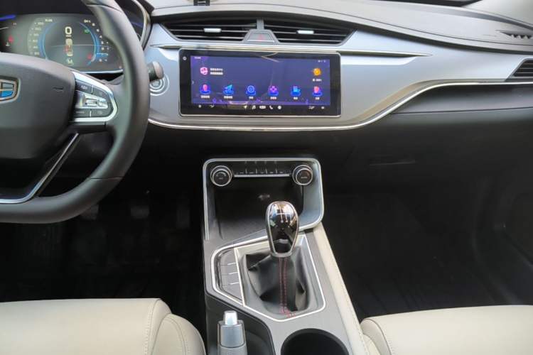 Used Geely Auto Binray 2018 14T Manual Binzhi Edition Audio And AC Panel