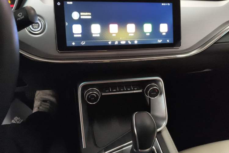 Used Geely Auto Binray 2018 14T CVT Binyi Edition Audio And AC Panel