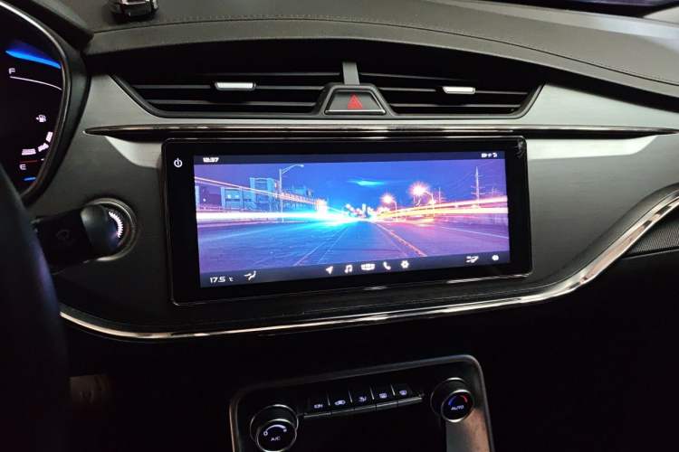 Used Geely Auto Binray 2018 14T CVT Binyi Edition Audio And AC Panel