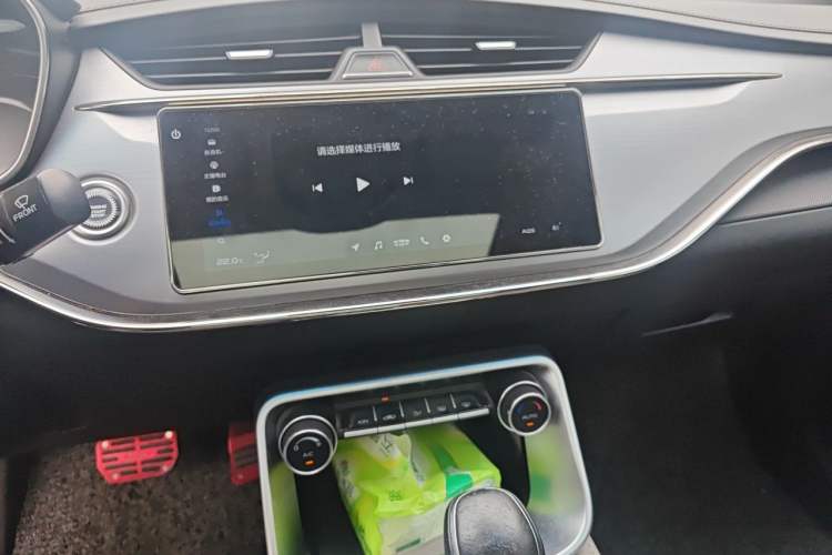 Used Geely Auto Binray 2018 14T CVT Binyi Edition Audio And AC Panel