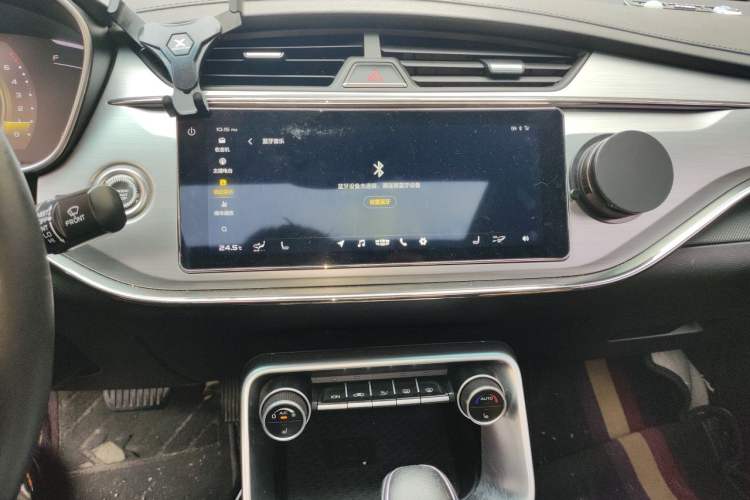 Used Geely Auto Binray 2018 200T DCT Brilliant Edition Audio And AC Panel