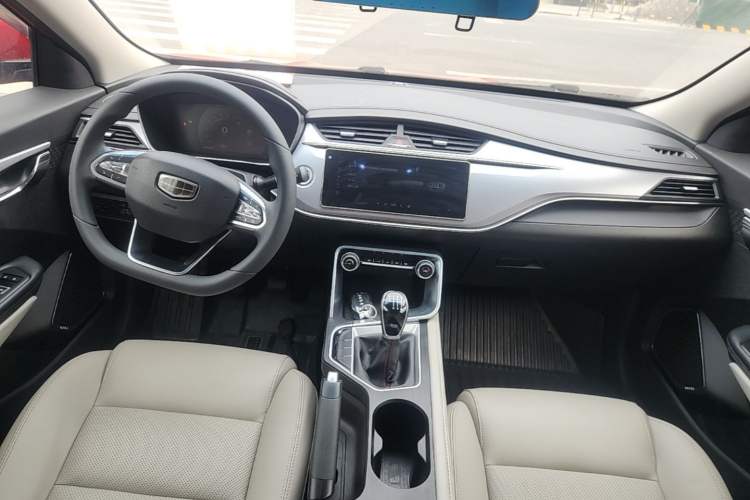 Used Geely Auto Binray 2018 14T Manual Colorful Edition Center Console