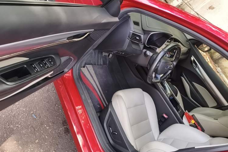 Used Geely Auto Binray 2018 14T CVT Binyi Edition Driver Seat