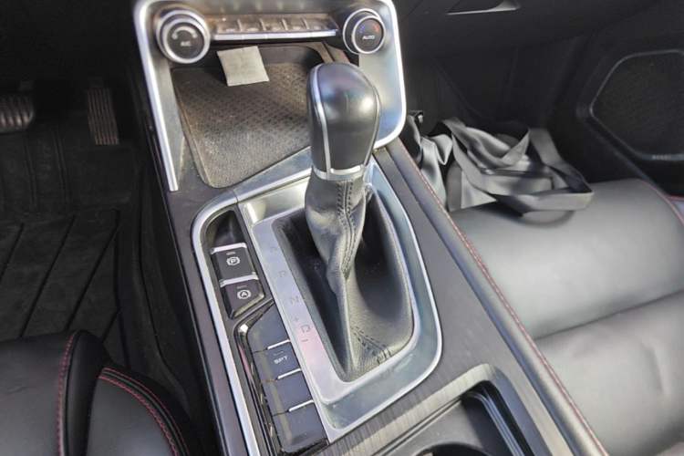 Used Geely Auto Binray 2018 14T CVT Binyi Edition Gear Lever