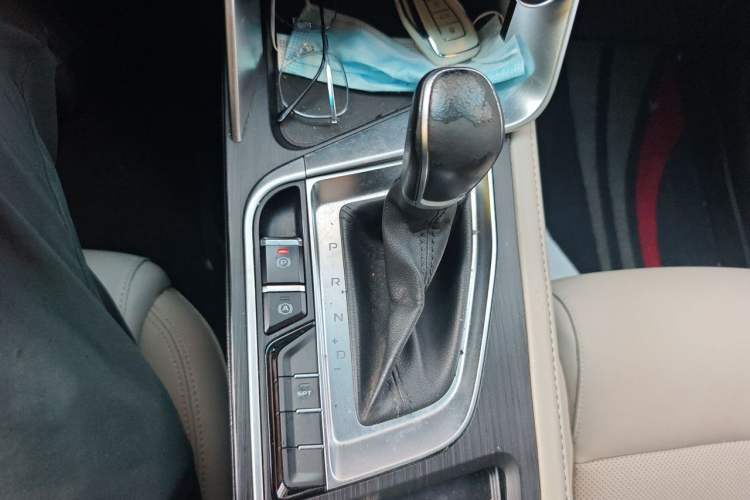 Used Geely Auto Binray 2018 14T CVT Binyi Edition Gear Lever