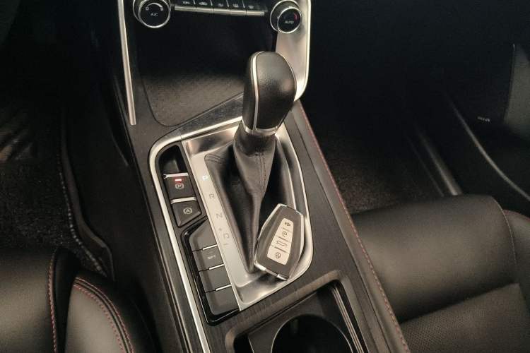 Used Geely Auto Binray 2018 14T CVT Binyi Edition Gear Lever