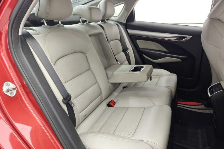 Used Geely Auto Binray 2018 14T CVT Binyi Edition Interior 4