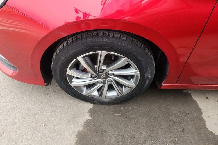 Used Geely Auto Binray 2018 14T Manual Colorful Edition Left Front Wheel Hub