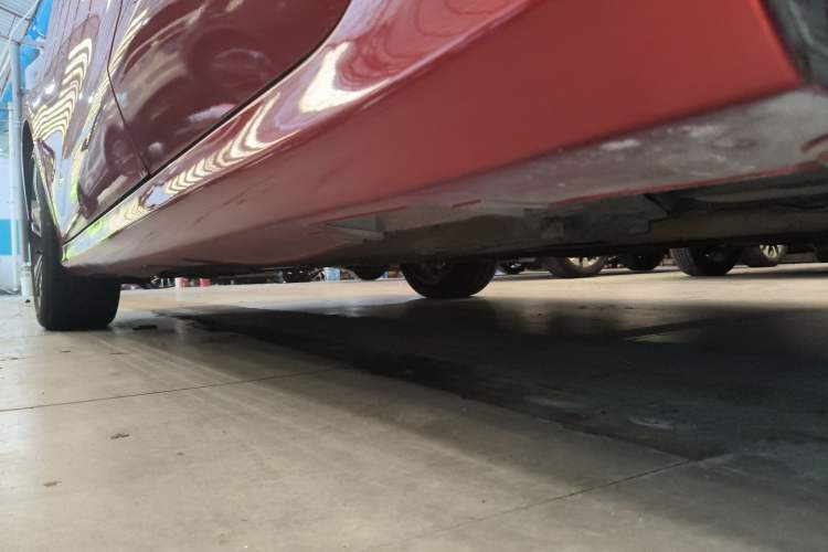 Used Geely Auto Binray 2018 14T CVT Binyi Edition Left Side Sill
