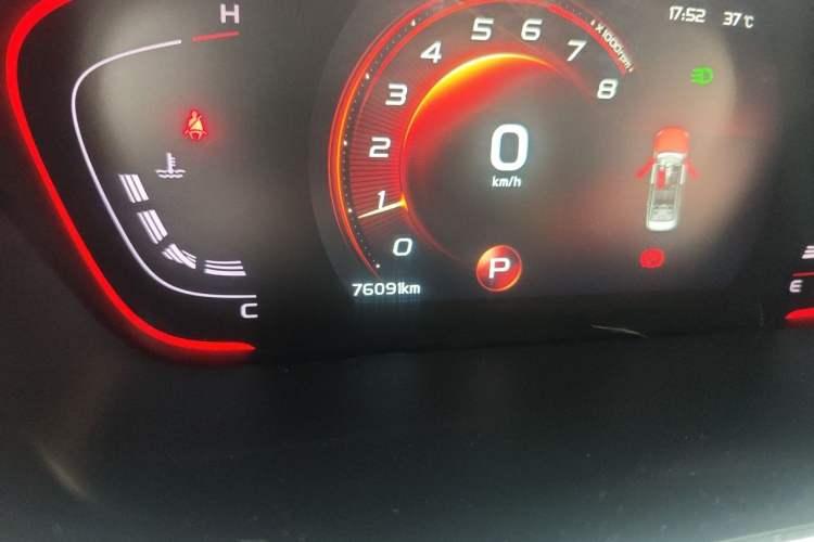 Used Geely Auto Binray 2018 14T CVT Binyi Edition Odometer Close Up
