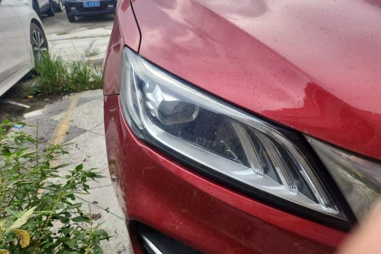 Used Geely Auto Binray 2018 14T CVT Binyi Edition Right Front Headlight