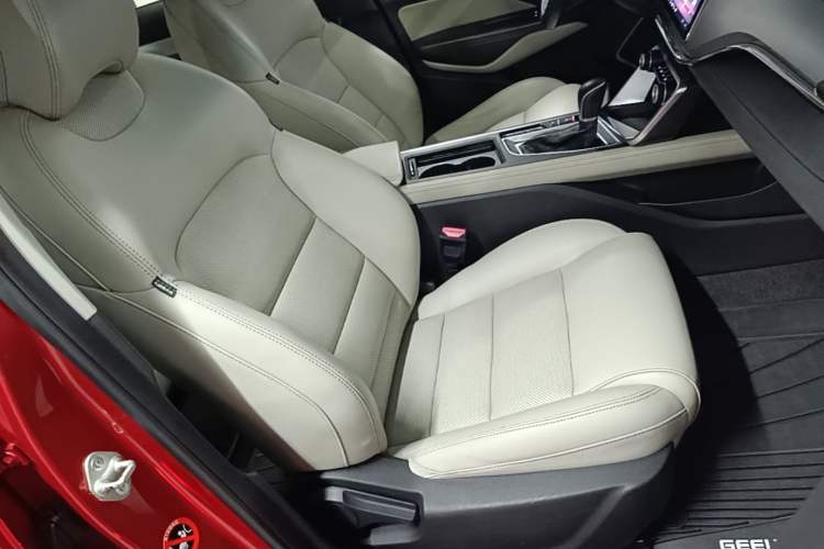 Used Geely Auto Binray 2018 14T CVT Binyi Edition Right Front Seat