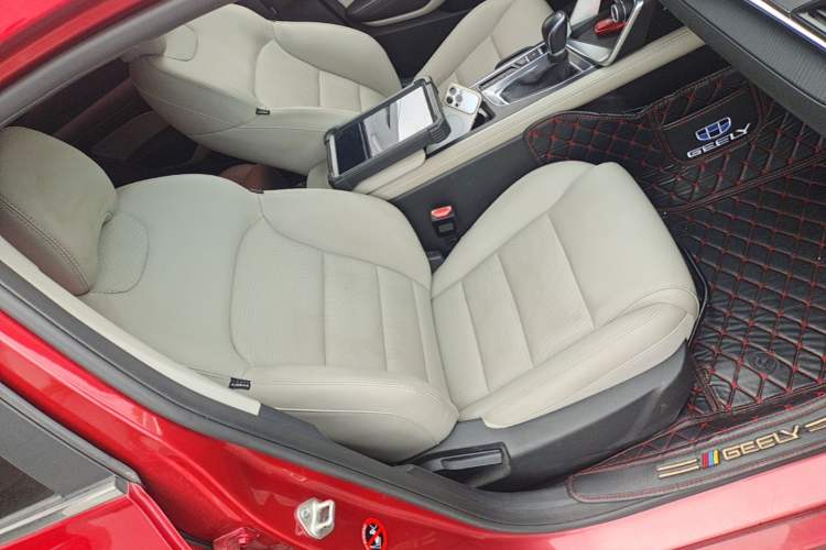 Used Geely Auto Binray 2018 14T CVT Binyi Edition Right Front Seat
