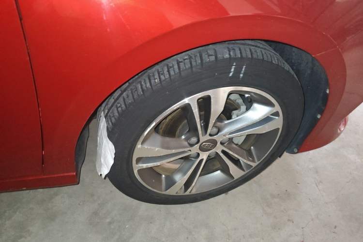 Used Geely Auto Binray 2018 14T CVT Binyi Edition Right Front Wheel Hub