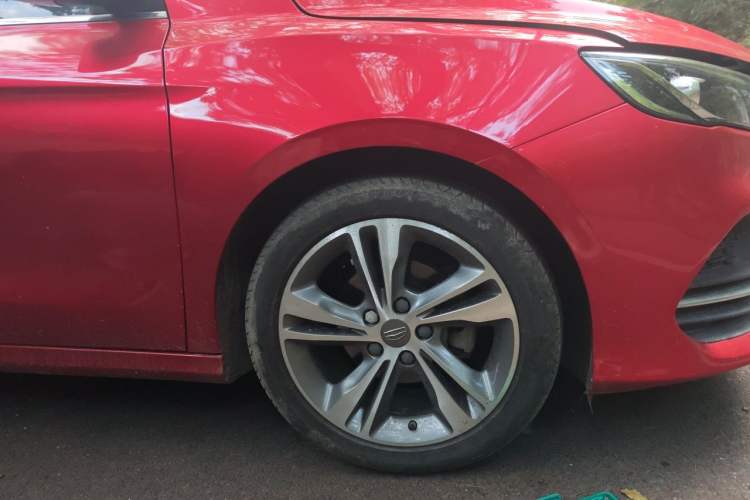 Used Geely Auto Binray 2018 14T CVT Binyi Edition Right Front Wheel Hub