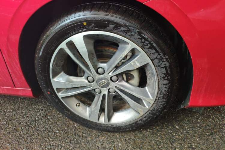 Used Geely Auto Binray 2018 14T CVT Binyi Edition Right Front Wheel Hub