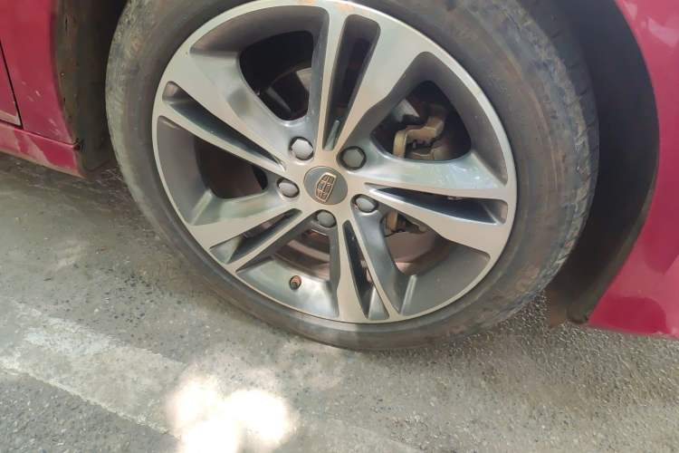 Used Geely Auto Binray 2018 14T Manual Binzhi Edition Right Front Wheel Hub