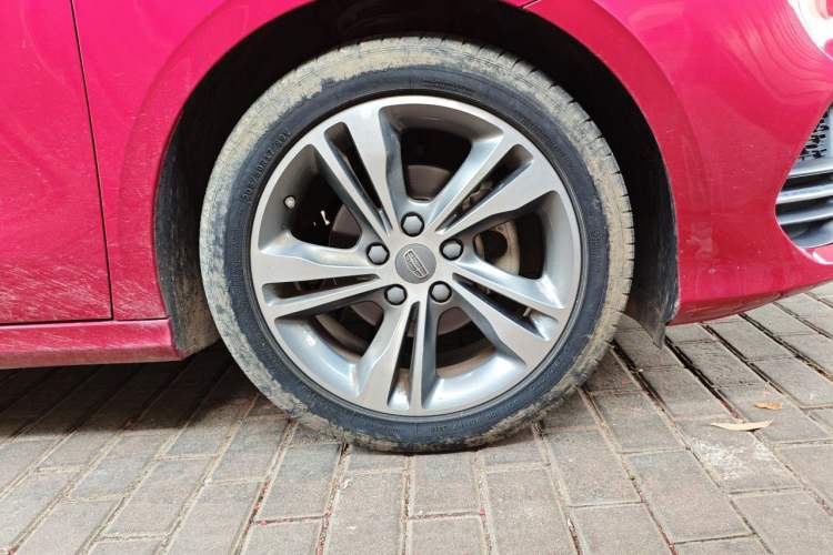 Used Geely Auto Binray 2018 14T CVT Binyi Edition Right Front Wheel Hub