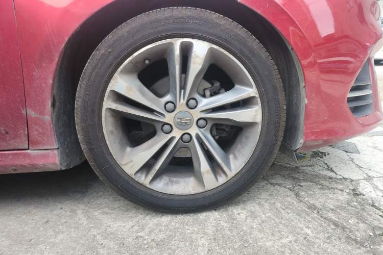 Used Geely Auto Binray 2018 14T CVT Binyi Edition Right Front Wheel Hub