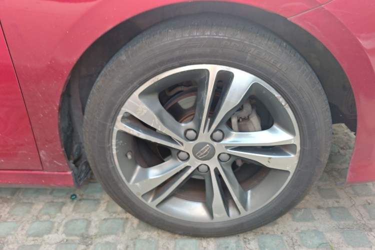 Used Geely Auto Binray 2018 14T CVT Binyi Edition Right Front Wheel Hub