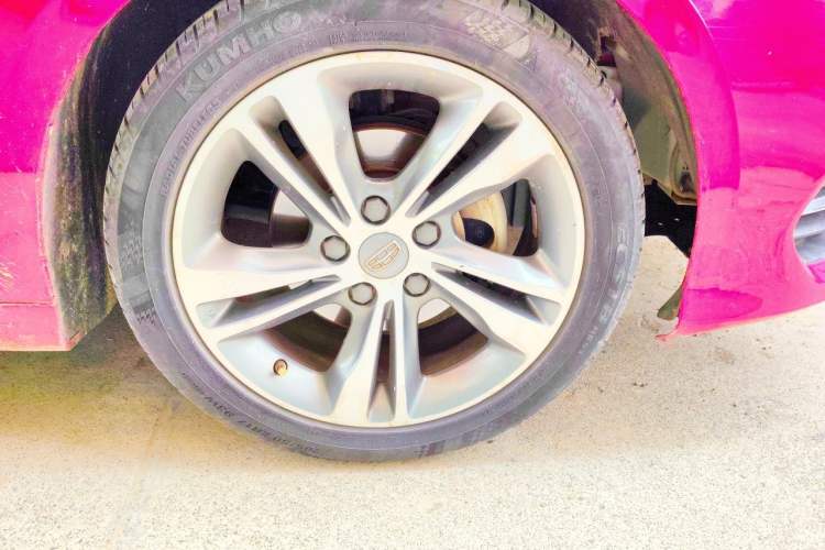 Used Geely Auto Binray 2018 14T CVT Binyi Edition Right Front Wheel Hub