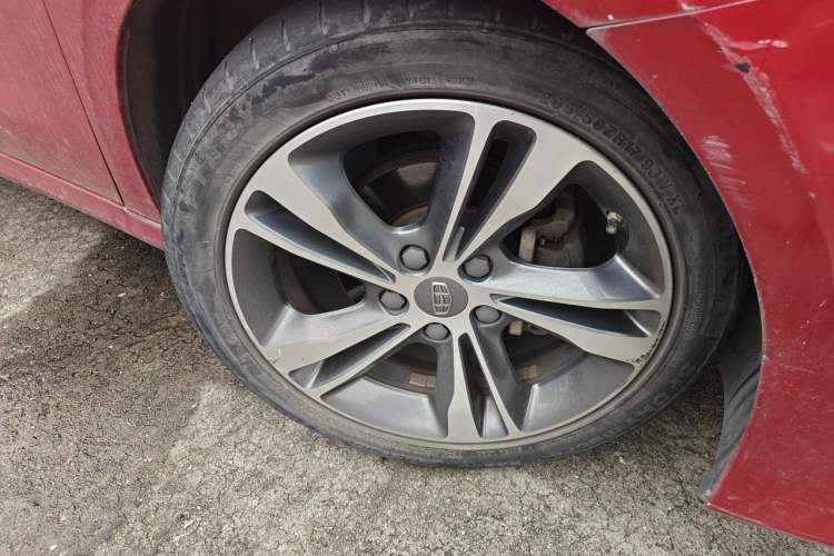 Used Geely Auto Binray 2018 14T CVT Binyi Edition Right Front Wheel Hub
