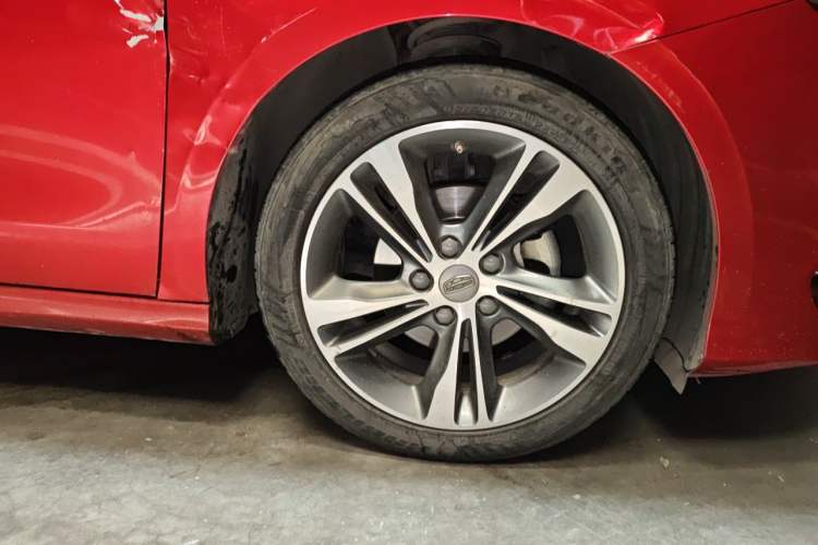 Used Geely Auto Binray 2018 14T CVT Binyi Edition Right Front Wheel Hub