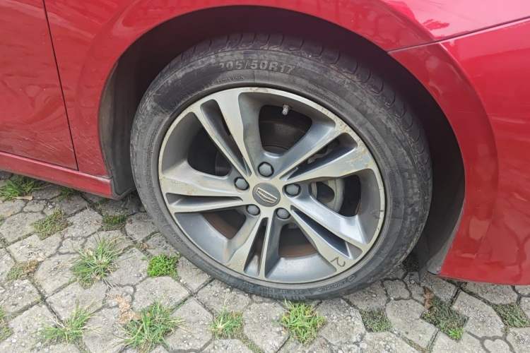Used Geely Auto Binray 2018 14T CVT Binyi Edition Right Front Wheel Hub