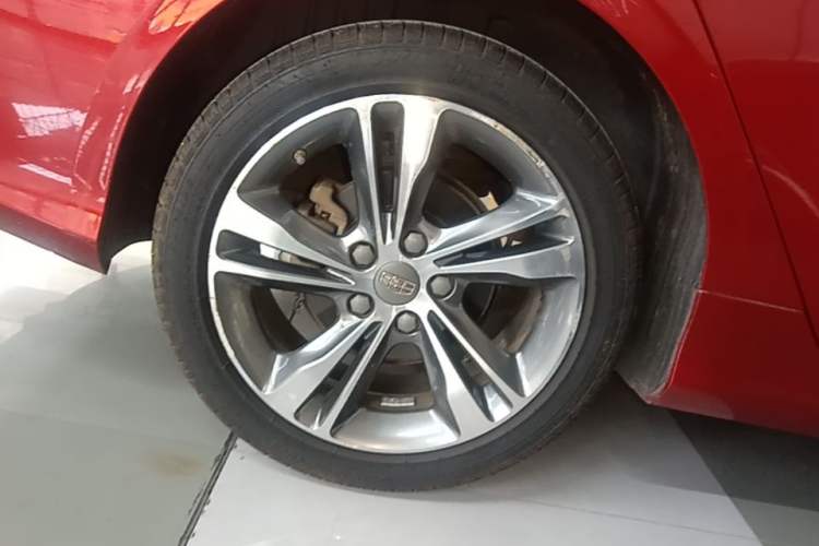 Used Geely Auto Binray 2018 14T CVT Binyi Edition Right Rear Wheel Hub