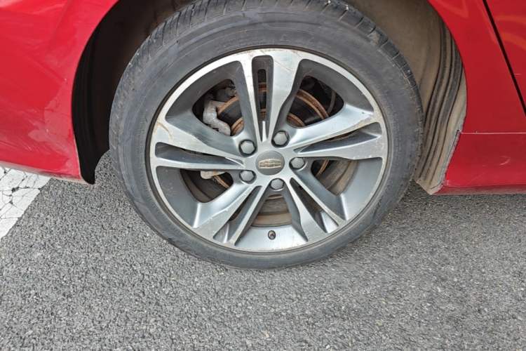 Used Geely Auto Binray 2018 14T CVT Binyi Edition Right Rear Wheel Hub