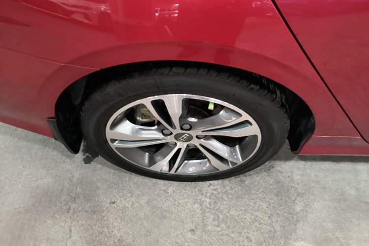 Used Geely Auto Binray 2018 14T CVT Binyi Edition Right Rear Wheel Hub